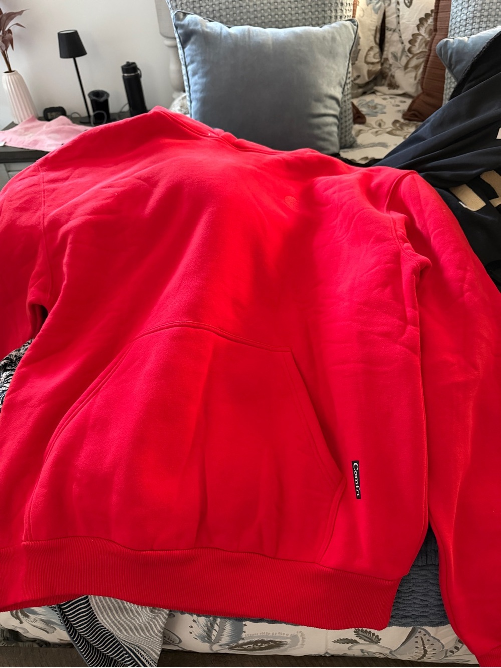 Red Crewneck Sweatshirt - Comfrt